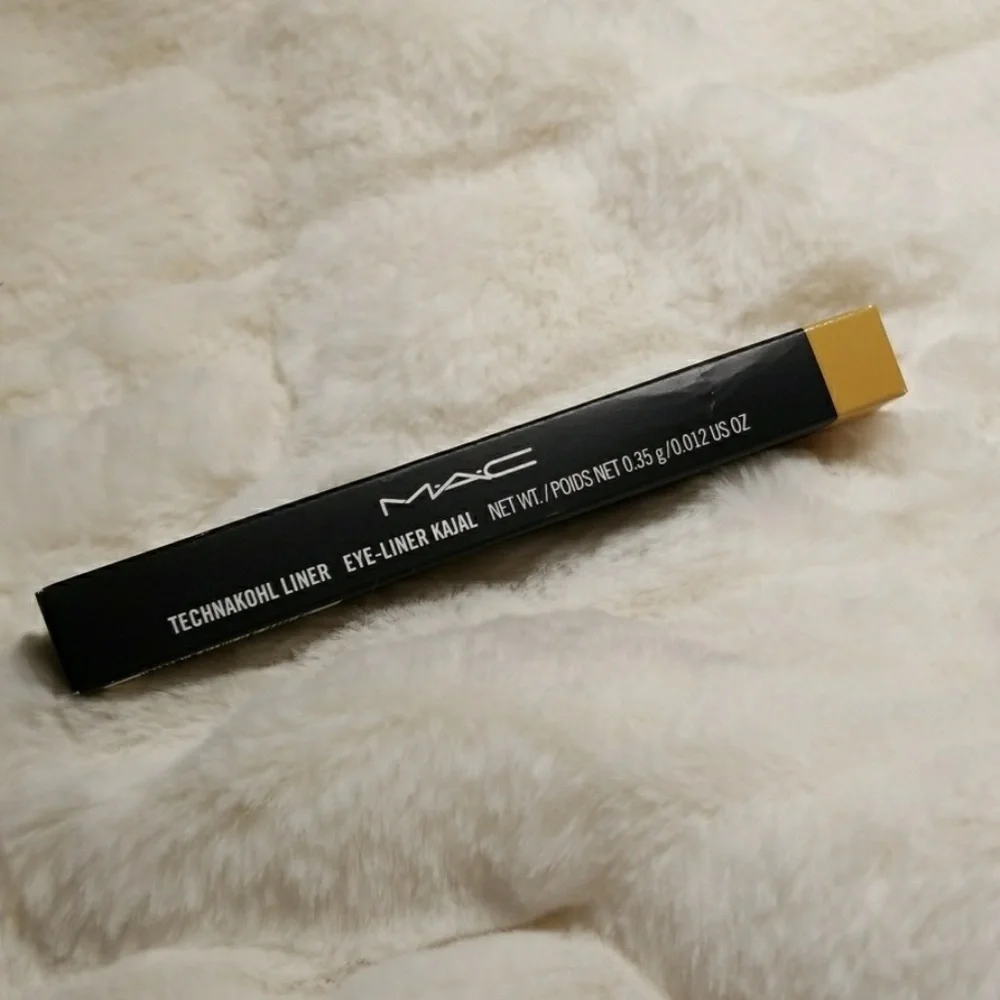 MAC // technakohl eyeliner bare asset